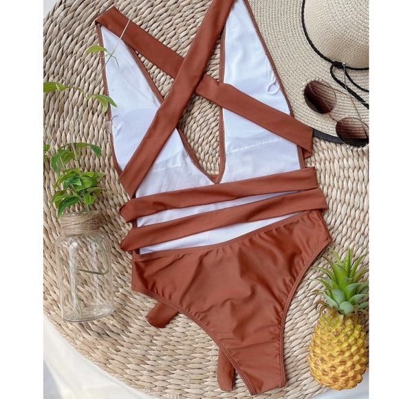 Solid Low Cut Criss Cross Tie One Piece Monokini Swimsuit - Picture 5 of 11